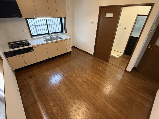 西舞子8丁目戸建の居間・リビング