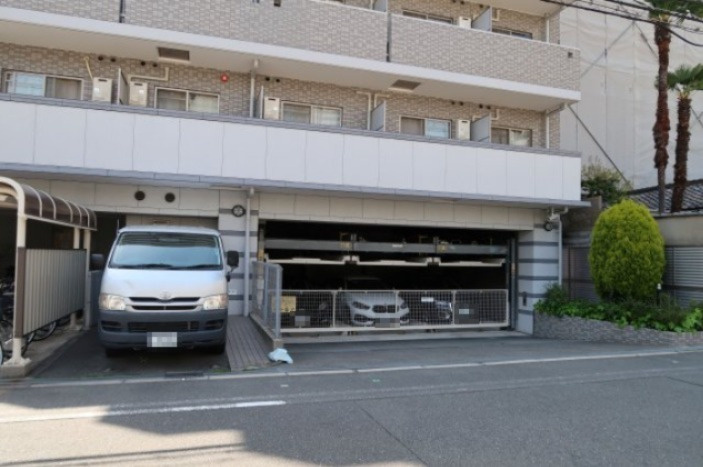 エスリード東天満第2の駐車場
