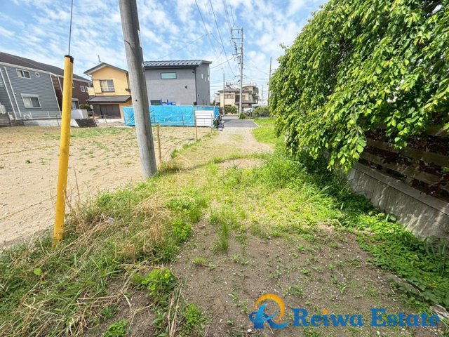 売地　茅ヶ崎市浜竹4丁目の前面道路含む現地写真