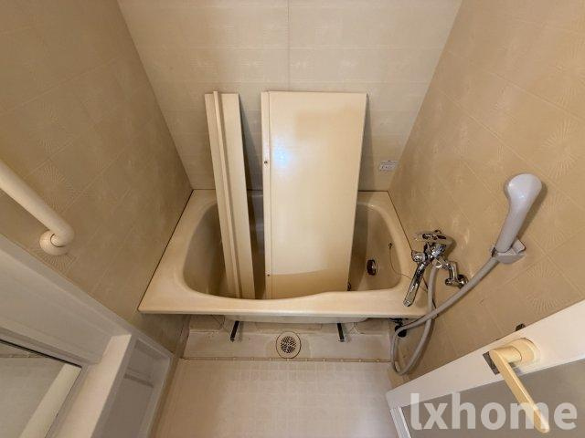 ラミュール北春日丘の浴室|落ち着いた空間のお風呂です