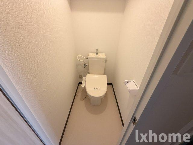 ラミュール北春日丘のトイレ|ゆったりとした空間のトイレです