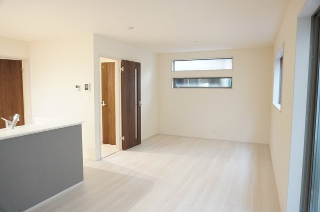 越谷市伊原2丁目 新築分譲住宅の居間・リビング