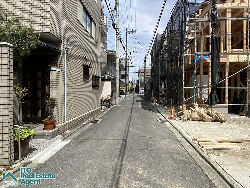 上京区寺今町 新築戸建(D号地)の前面道路含む現地写真