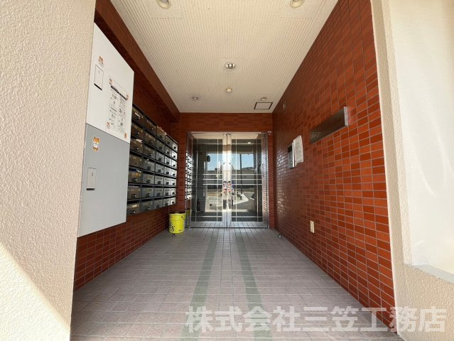 SS薬師谷のエントランス|オートロック完備