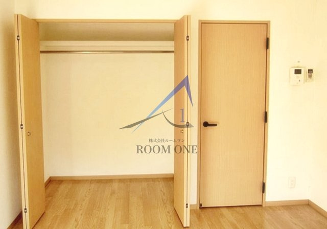 アプリコット・ハイツの居間・リビング|洋室のお部屋です。