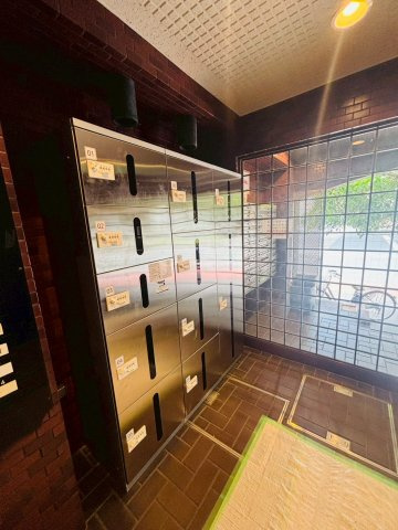 ライオンズマンション江戸堀西公園の設備|宅配ボックス