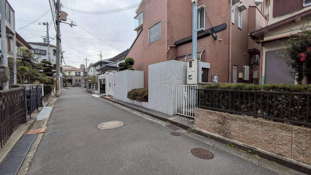 石津東町　中古一戸建ての前面道路含む現地写真|■物件内覧・資金計画相談・住宅ローン相談、リフォーム相談、お問合せ受付中■
※当日・翌日のご内覧、ご相談はお電話でのお問合せがスムーズです！