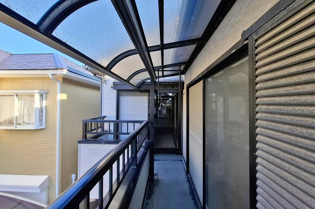 岸和田市加守町3丁目のバルコニー|バルコニー：テラス屋根付き