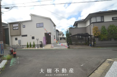 【前面道路含む現地写真】 | 海老名市国分寺台５丁目　新築戸建て　全１棟【仲介手数料無料】