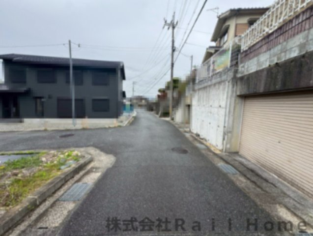 相生市那波野　中古戸建の前面道路含む現地写真
