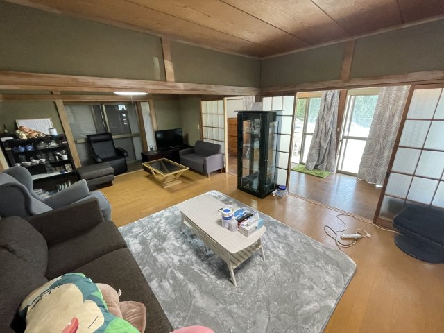 上布施　中古戸建　2棟の居間・リビング