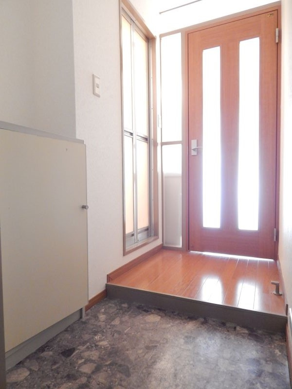井上マンションの玄関|毎日通る玄関はこちらです