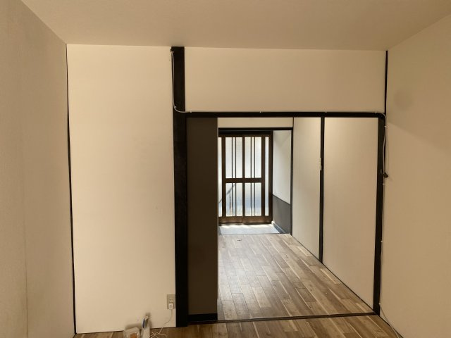 庭井ハイツの洋室|落ち着いた色調の洋室です