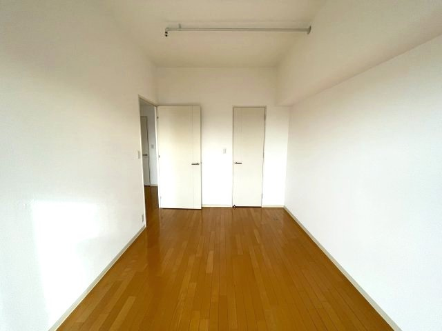 ルクレ阿波座レジデンスの洋室|イメージとして同マンション他部屋を表示しています