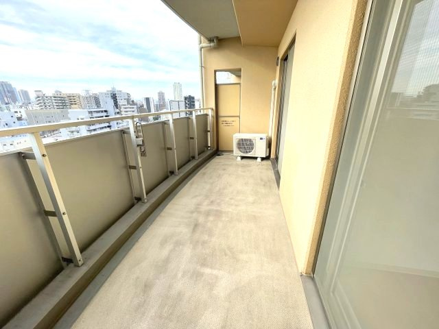 ルクレ阿波座レジデンスのバルコニー