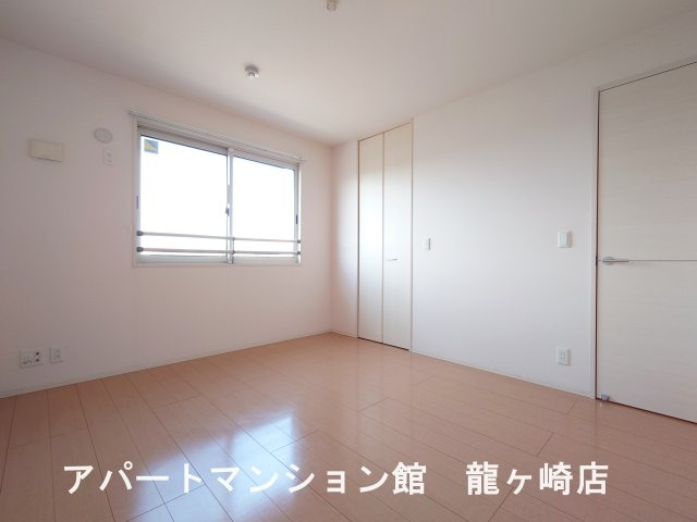 ユーチャリスの寝室