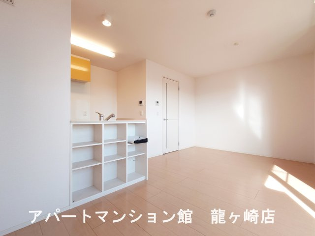 ユーチャリスの居間・リビング|リビング