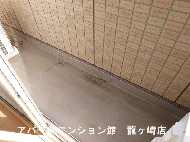 ユーチャリスのバルコニー