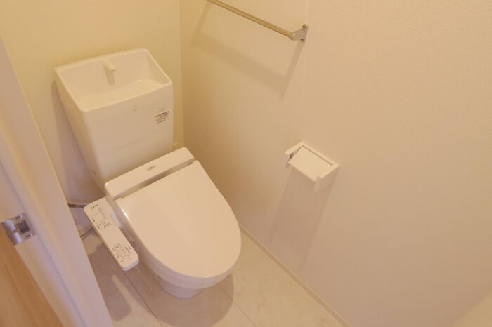 カーサ ソレイユのトイレ|温水洗浄暖房便座