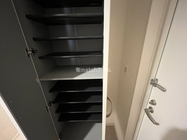 アルカンシェルコート緑橋の収納