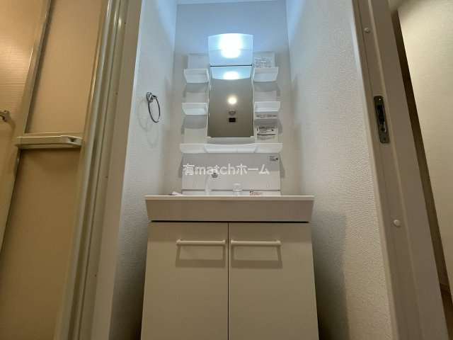 アルカンシェルコート緑橋の独立洗面台