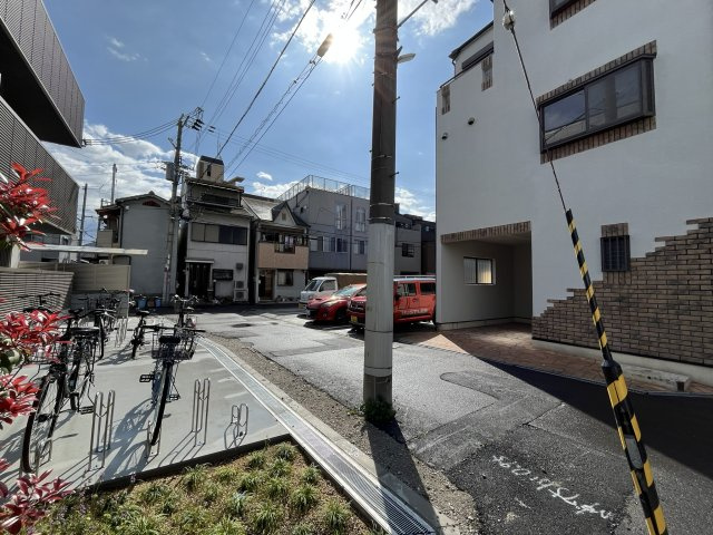 アルカンシェルコート緑橋の駐車場