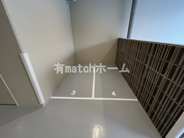 スプランディッド玉造DUEの駐車場