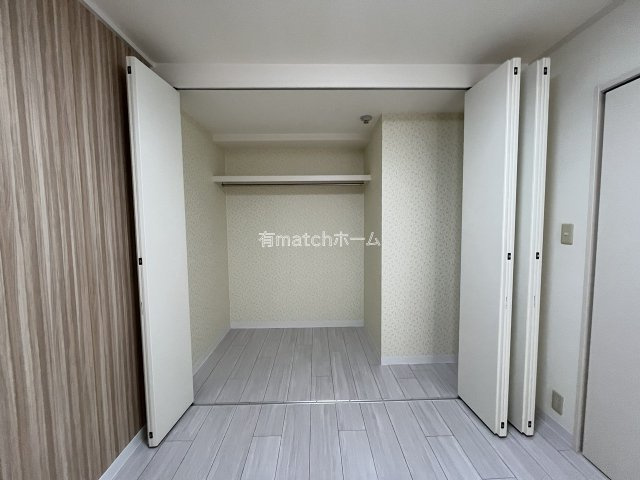 テン・フォーティのその他