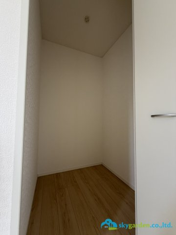 秦野市東田原第11　新築戸建　全4棟2号棟の収納