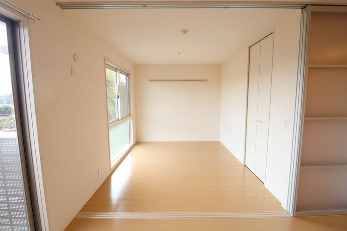 モンブランの寝室|南側洋室