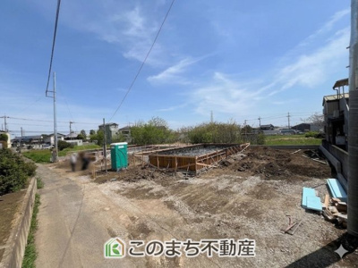【前面道路含む現地写真】 | CRADLE GARDEN古河市中田第6　 | 前面道路は車通りが少ないのでゆっくり駐車ができます。
