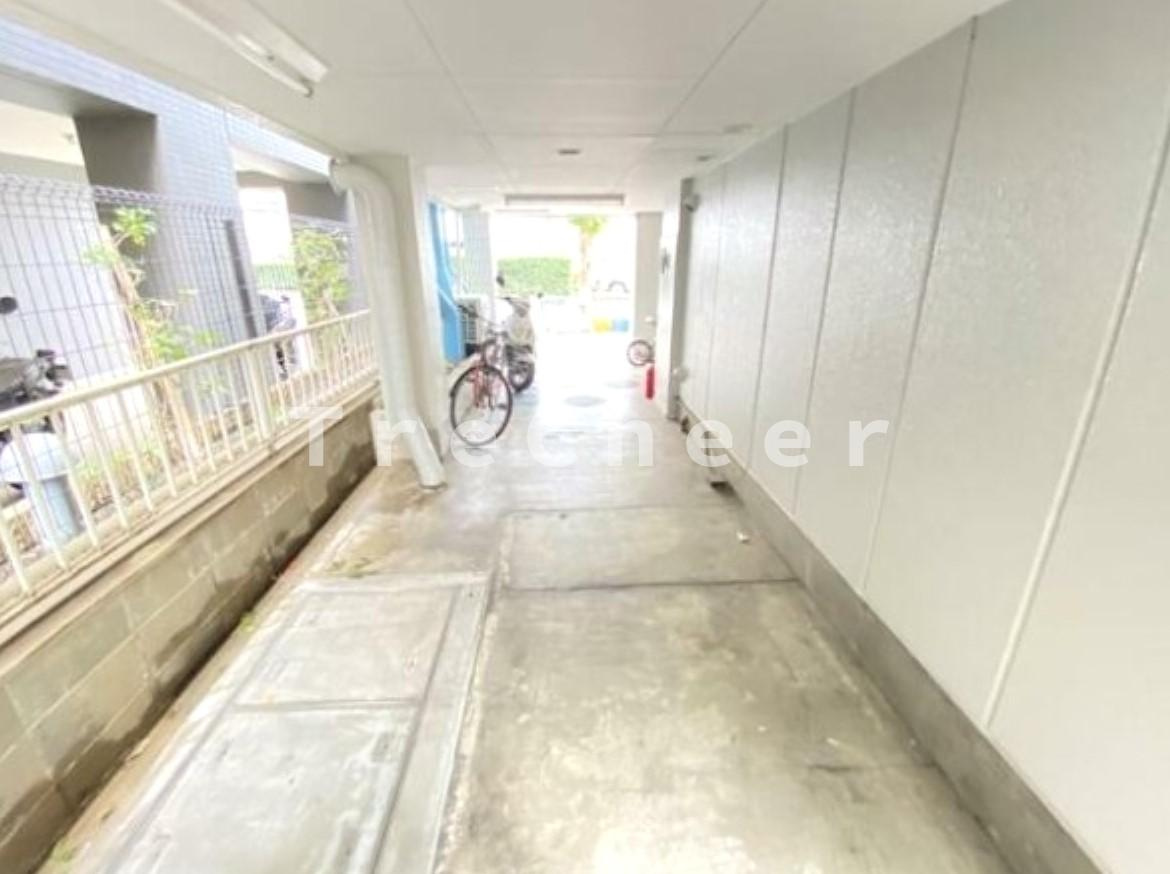 ライベストコート常盤台のエントランス