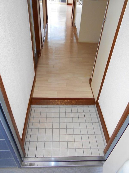 【玄関】サンリブ中倉
