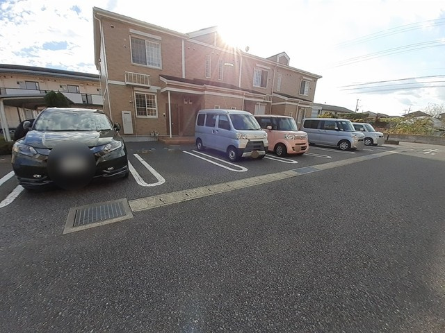 プリムローズⅡ参番館の駐車場|駐車場