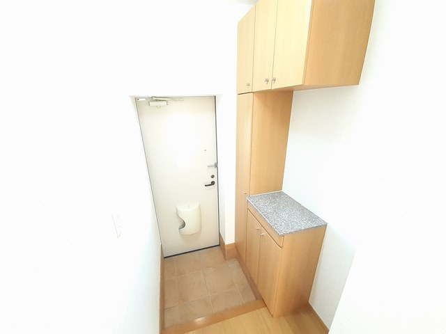 プリムローズⅡ参番館の玄関|玄関