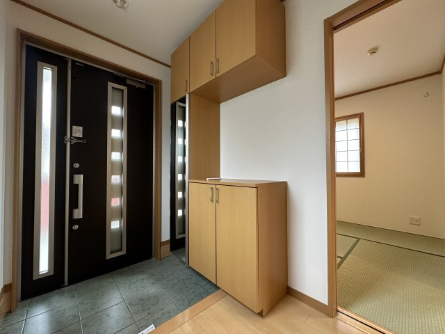 神戸市西区桜が丘西町２丁目戸建の玄関