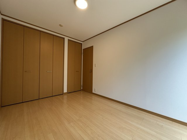 神戸市西区桜が丘西町２丁目戸建の洋室
