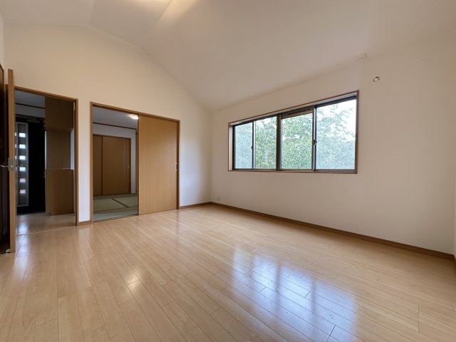 神戸市西区桜が丘西町２丁目戸建の居間・リビング