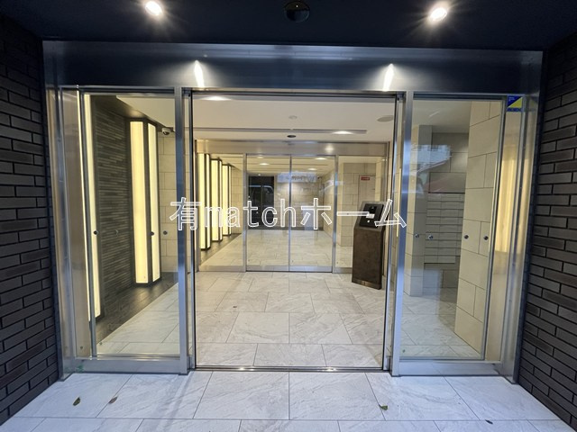 ミラージュパレスLotus Lifeのエントランス|ゆとりのあるエントランスです