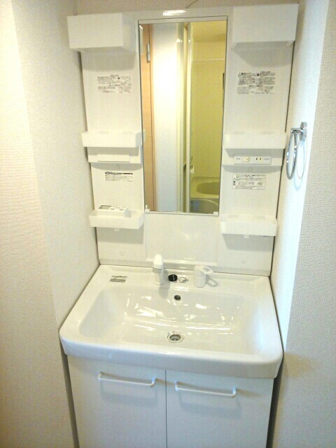 ルミエール　コートの独立洗面台|洗面所