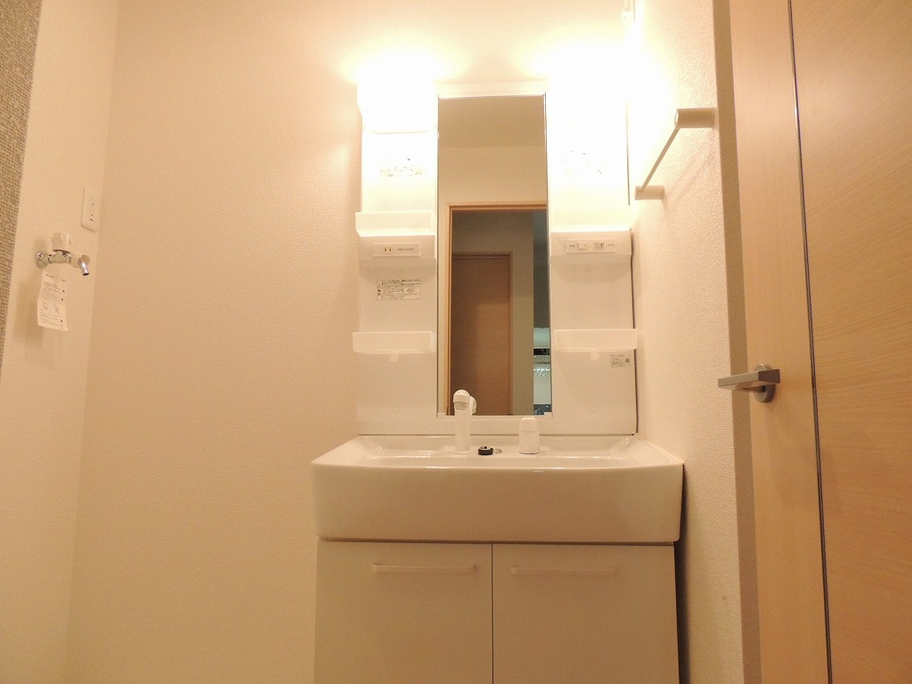 カーサ・ラフレシールＢの独立洗面台|洗面所