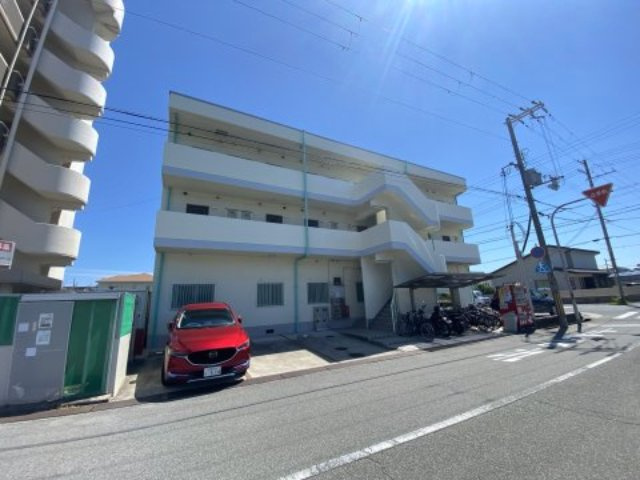 シャトー雅の外観