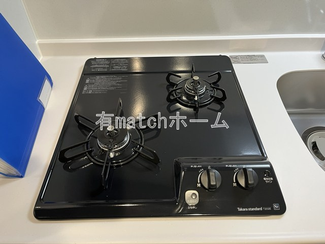 ミラージュパレスLotus Lifeのキッチン|毎日通る玄関はこちらです