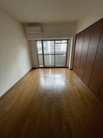 セントアミール南久宝寺の洋室