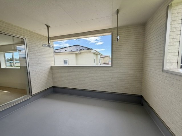 紫波町北日詰　第5のバルコニー|日当たりが良いのでテーブルや椅子を置いてテラスにするのも◎