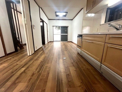 【居間・リビング】 | 柳之町西3丁　貸家