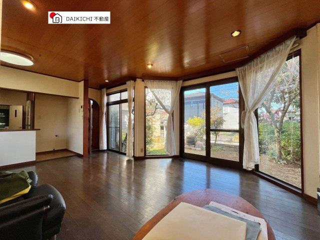 【居間・リビング】 | 川越市川鶴3丁目　中古戸建