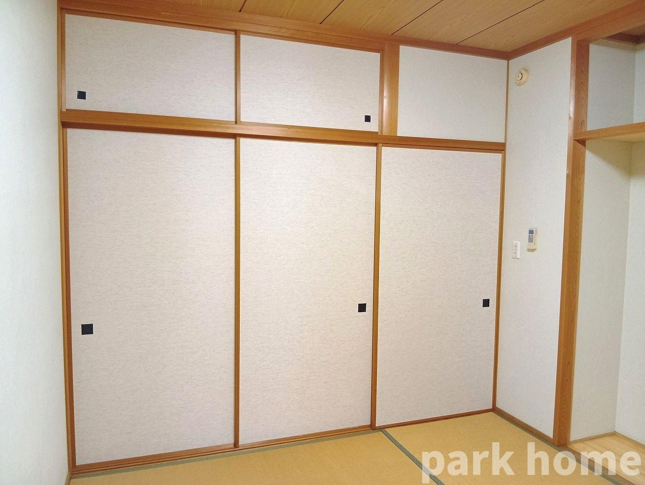 新本町タウンハウスの和室|柔らかい畳が心地よい和室