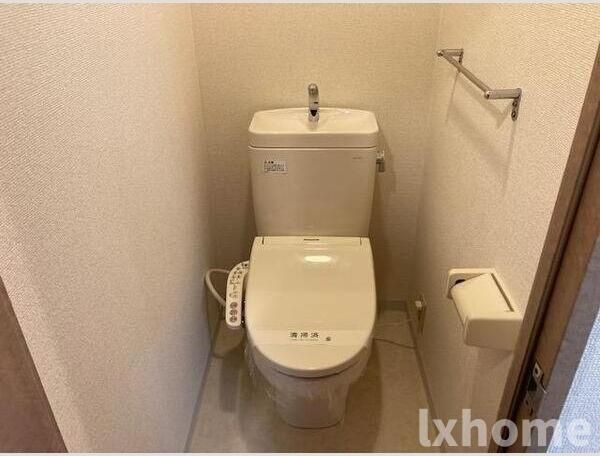 サウザンドマイルズアークのトイレ|落ち着いた色調のトイレです