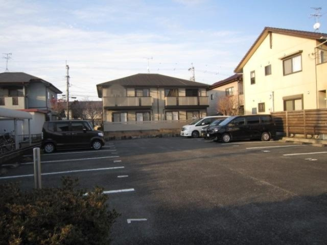 サンロイヤル　B棟の外観
